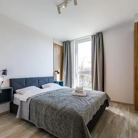 公寓 Luxury Apt. Near River & Parking