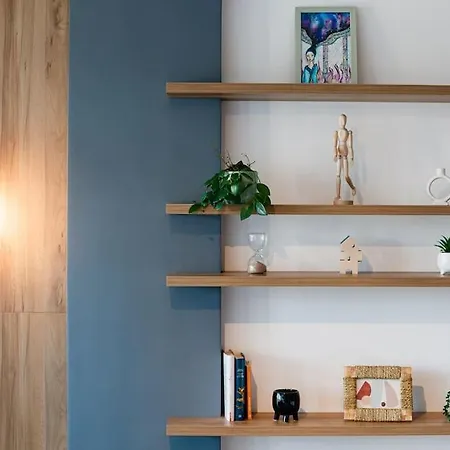 Luxury Apt. Near River & Parking 公寓