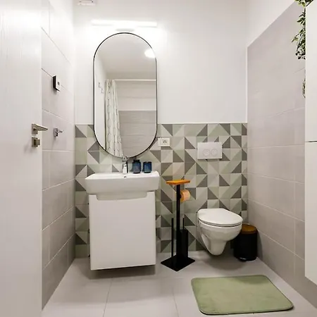 شقة Luxury Apt. Near River & Parking تيميشورا