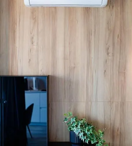 Apartment Luxury Apt. Near River & Parking