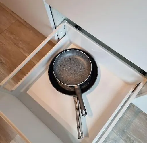 Luxury Apt. Near River & Parking